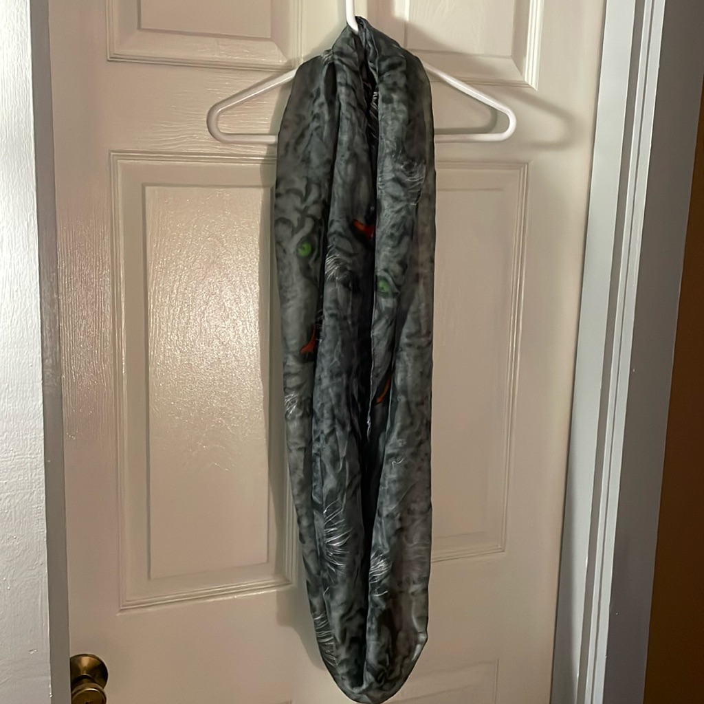Brand New Tiger Infinity Scarf